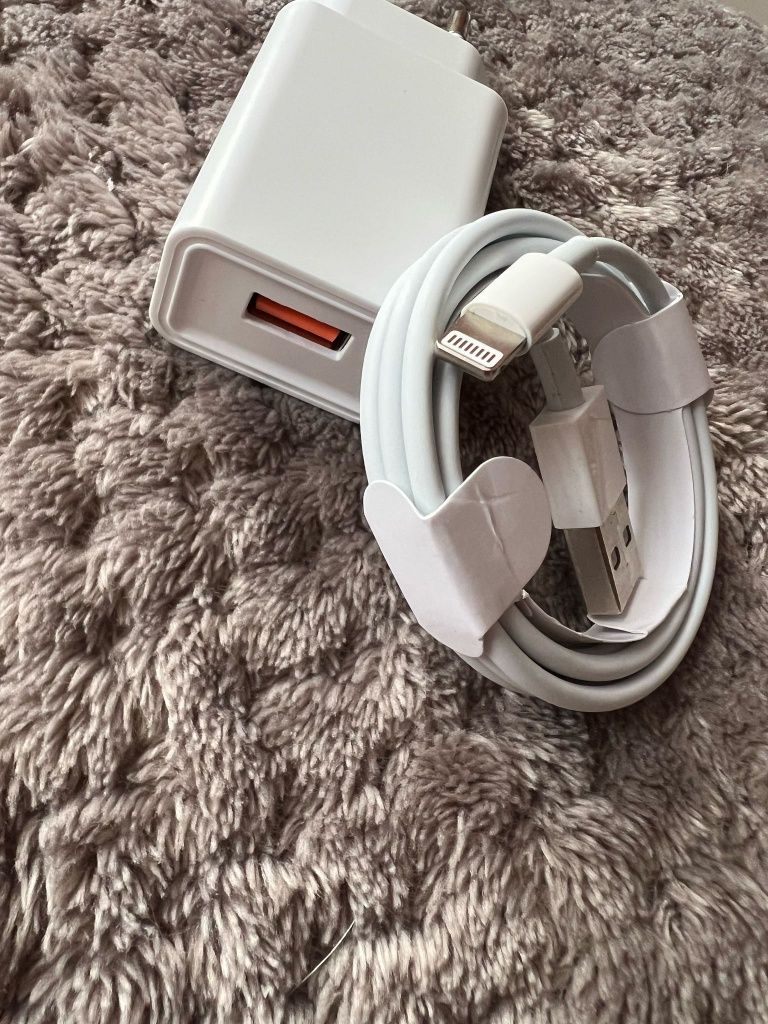 Ładowarka do iPhone + Kabel Lightning 2,4A – Nowa, Wysokiej Jakości!