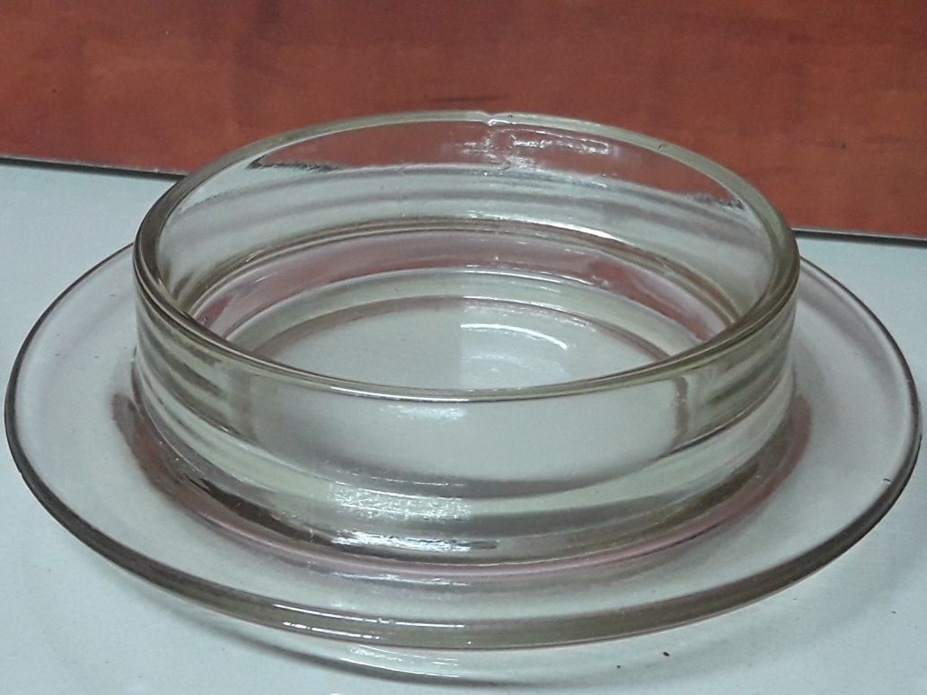 Stare szklane naczynie pojemnik ze szkła prasowanego
