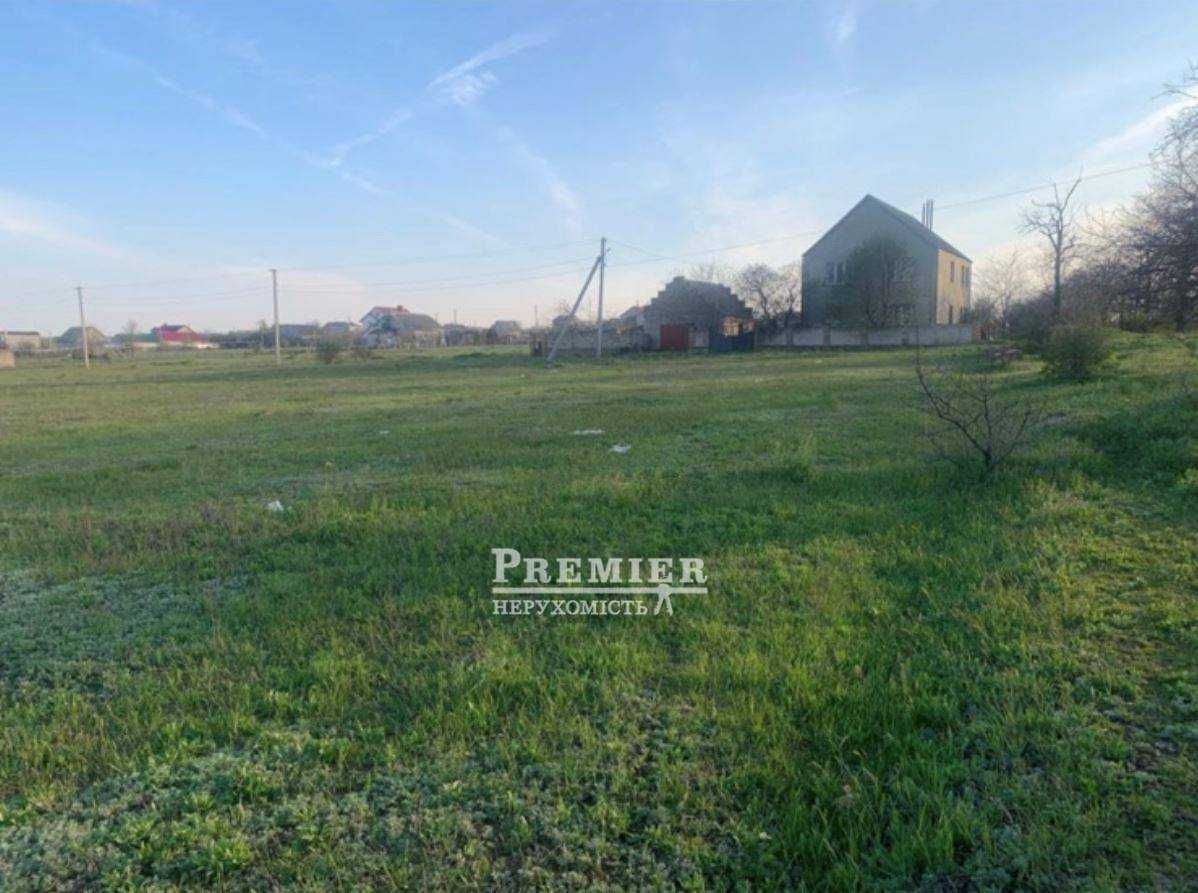 Продам земельну ділянку в селі Августівка