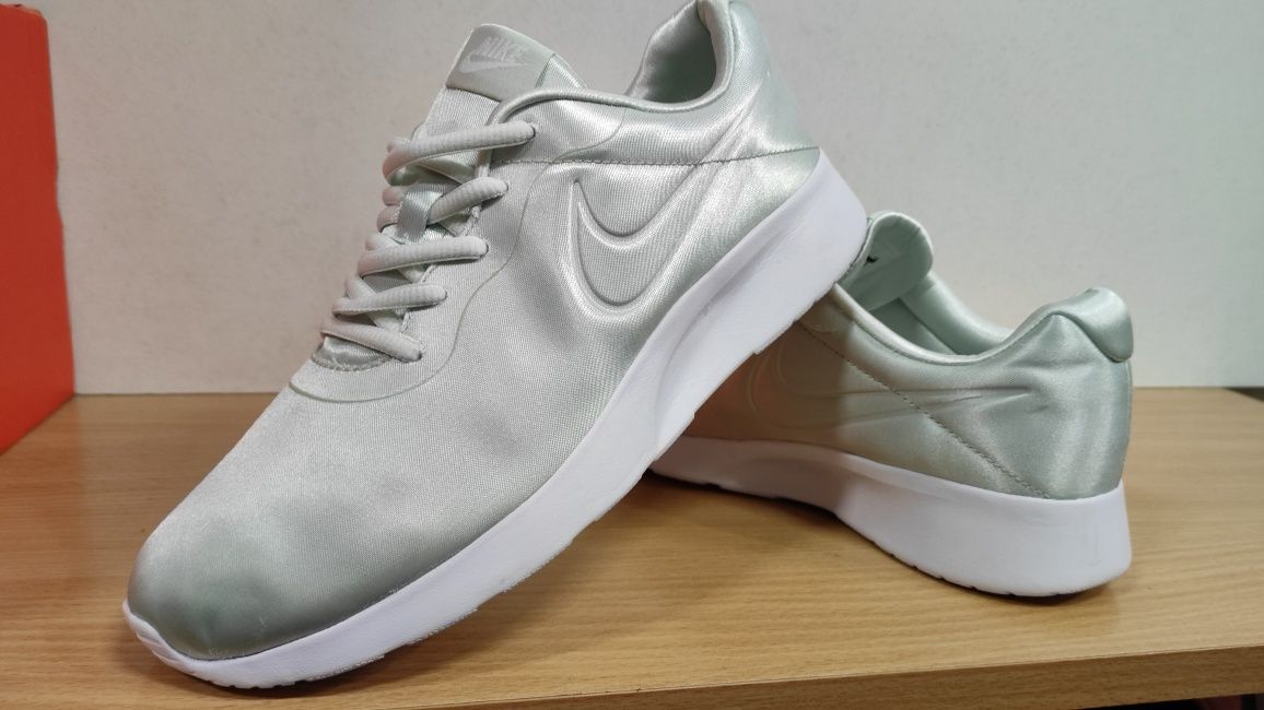 Nike 40p/25,5 см, кроссовки оригинал