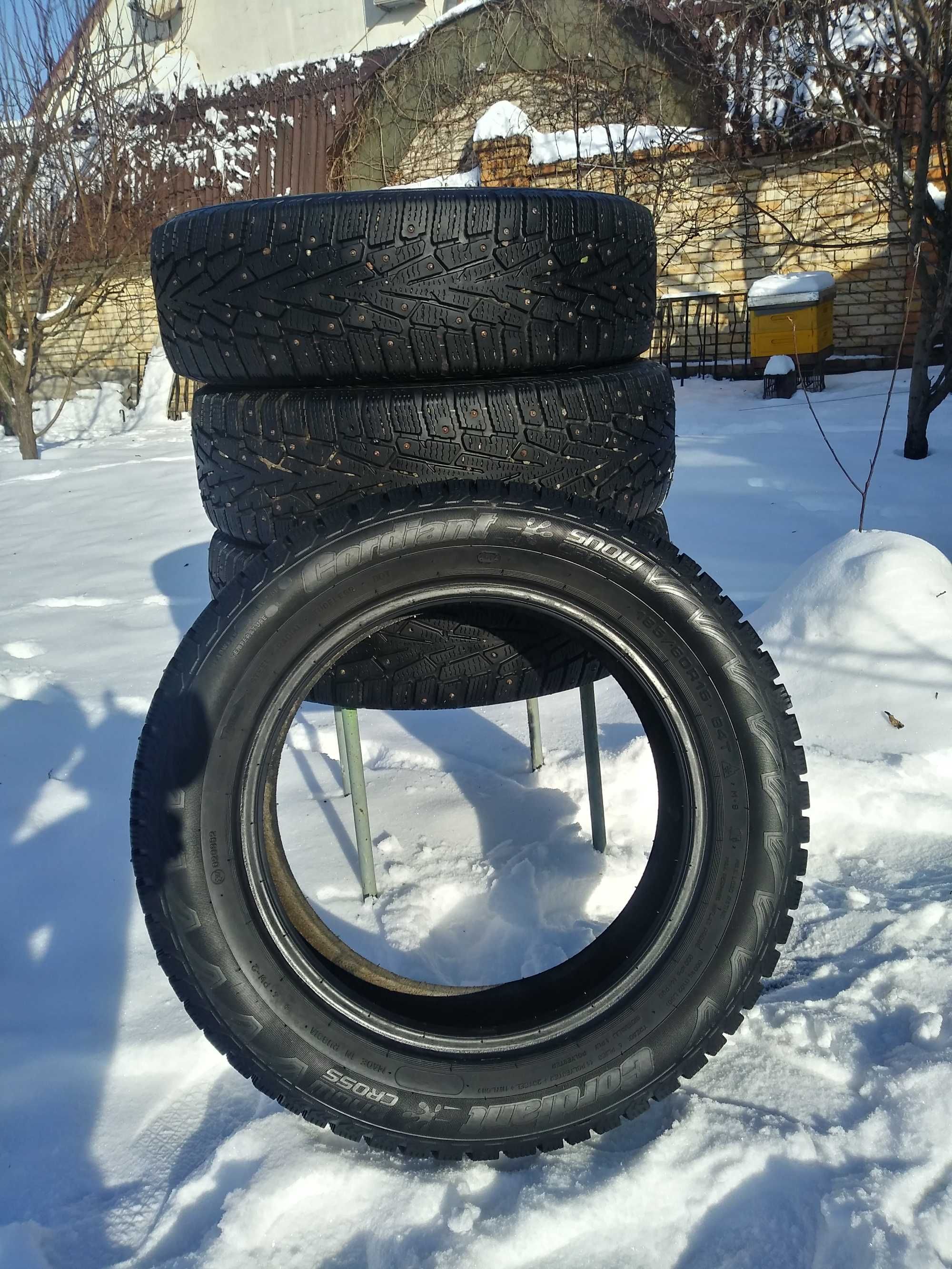 Шины зимние Cordiant Snow Cross 185/60 R15 84T, бу