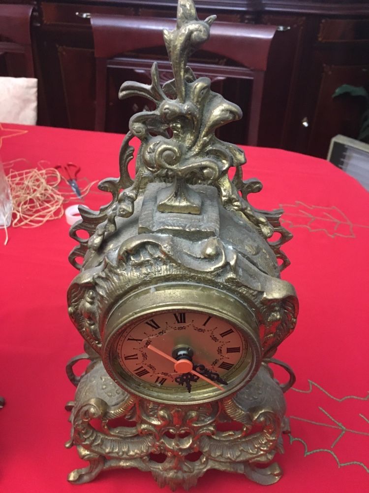 2 Relógios de mesa de metal vintage