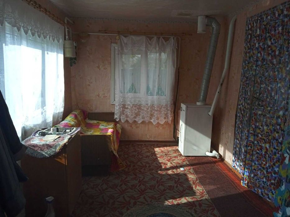 Продаж житлового будинку