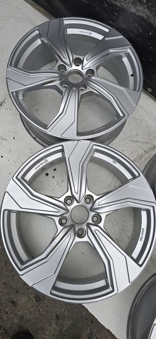 Alufelgi Dezent 7.5x19 5x114.3 ET54.5 67.1mm KBA 54564 KB silver felgi