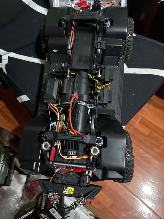 Carro rc com pouco uso.