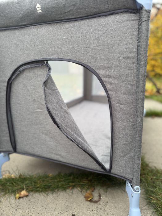 Дитяче ліжечко-манеж Kinderkraft Joy Light Grey.