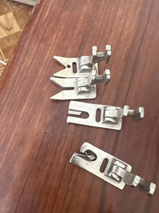 Лапки и шпульки (челноки) для швейных машин