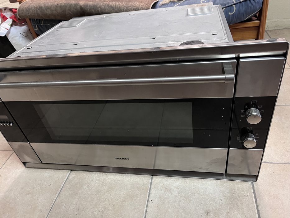 Forno Siemens HB933R52 avariado