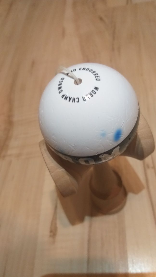 Kendama marki krom