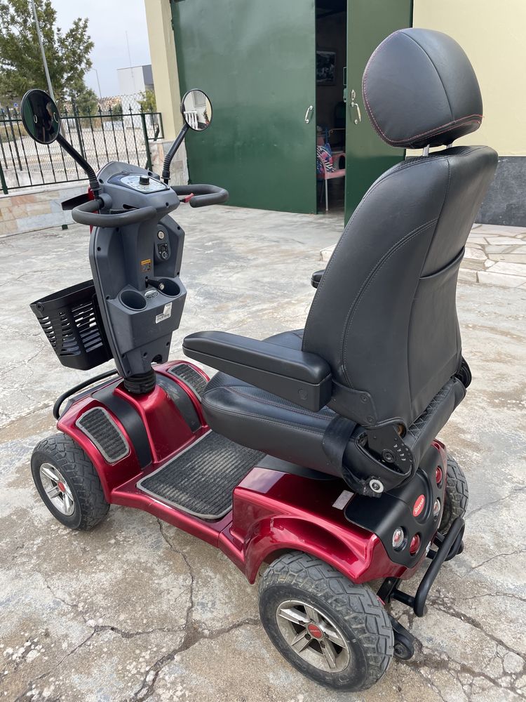 Scooter Midi - moderna e compacta