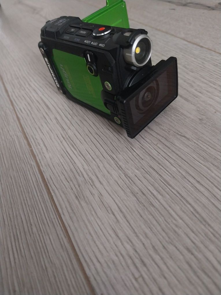 Kamerka olympus TG-tracker + statyw