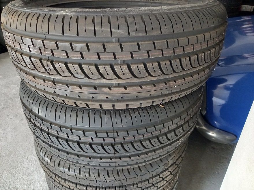 4 pneus Novos 225/55R17 Wanli