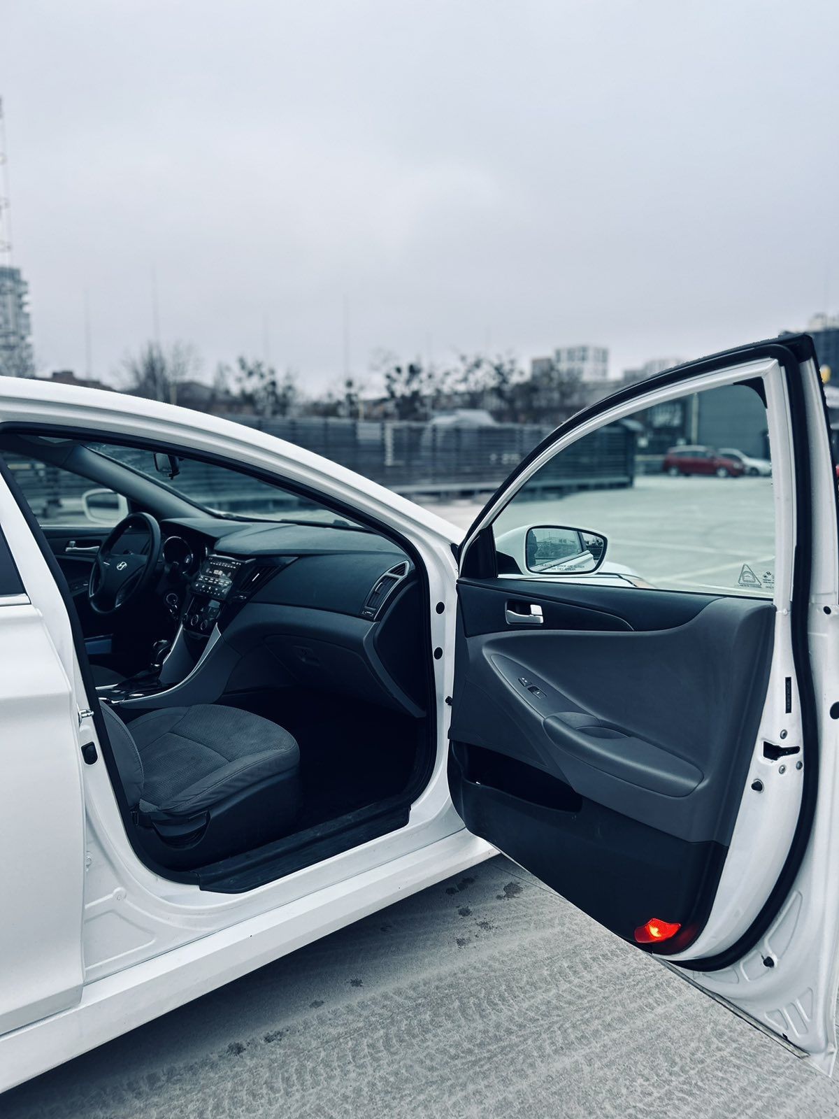 Hyundai Sonata 2013 рік. 170тис. км. 2.4 бензин.