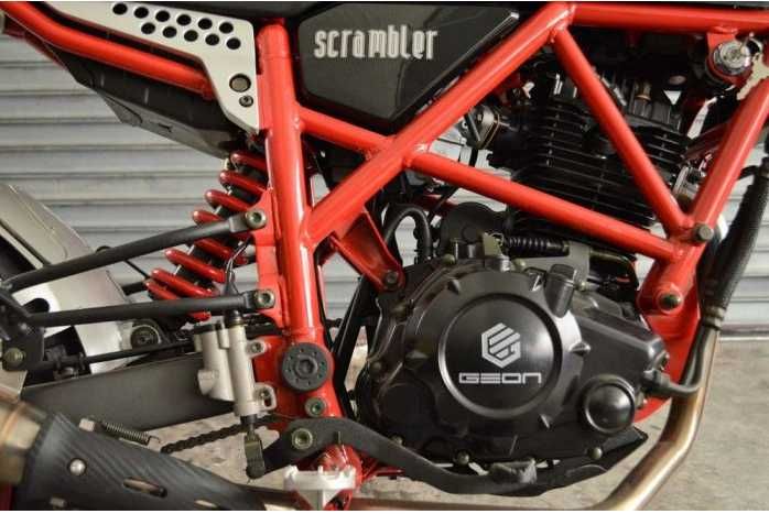 Мотоцикл Geon SCRAMBLER 250 двигун 171