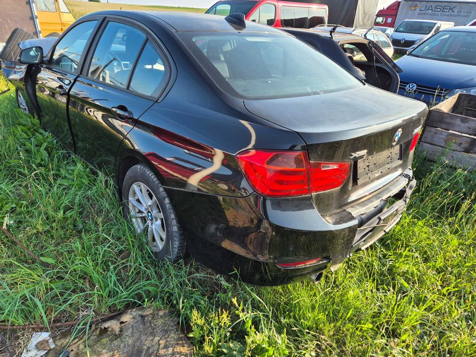 BMW 320 f30 xdrive 2013r 71 tys km uszkodzony