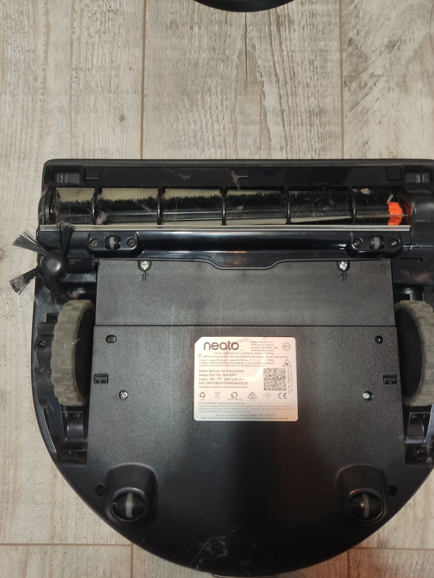 Robot sprzątający Neato Botvac D5 Connected