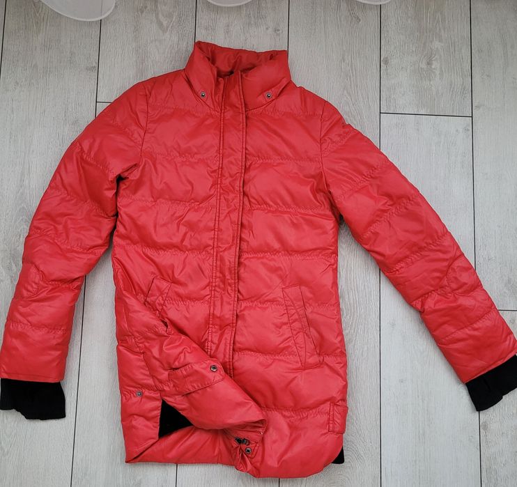 Курточка женская(пуховик)