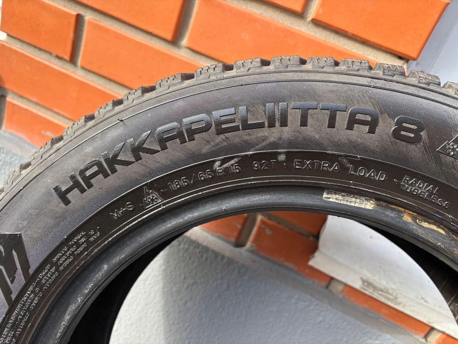 Зимняя резина шипованая Nokian Hakkapeliitta 8 шип, R15 185/65, шини