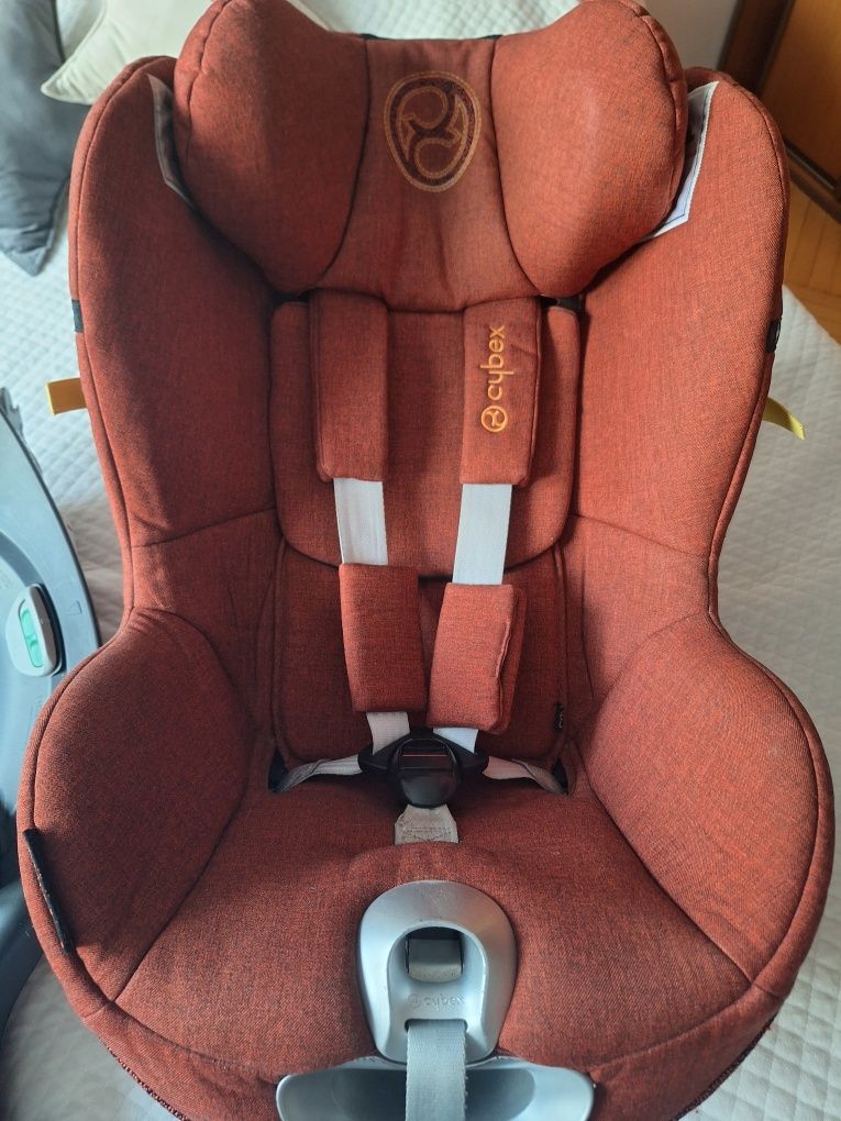 Fotelik samochodowy Cybex Sirona Z-i Size ( 0-18kg) kolor Autumn Gold.