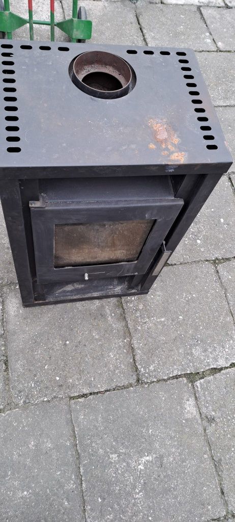 Kominek wolnostojący