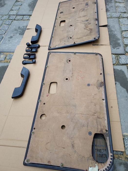 Boczki drzwi VW Golf,Caddy MK1- Idealne