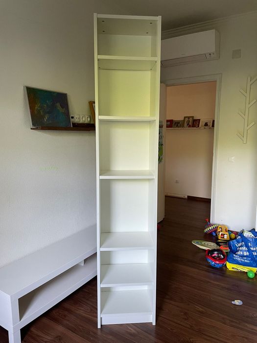 Estante IKEA BILLY usada em bom estado