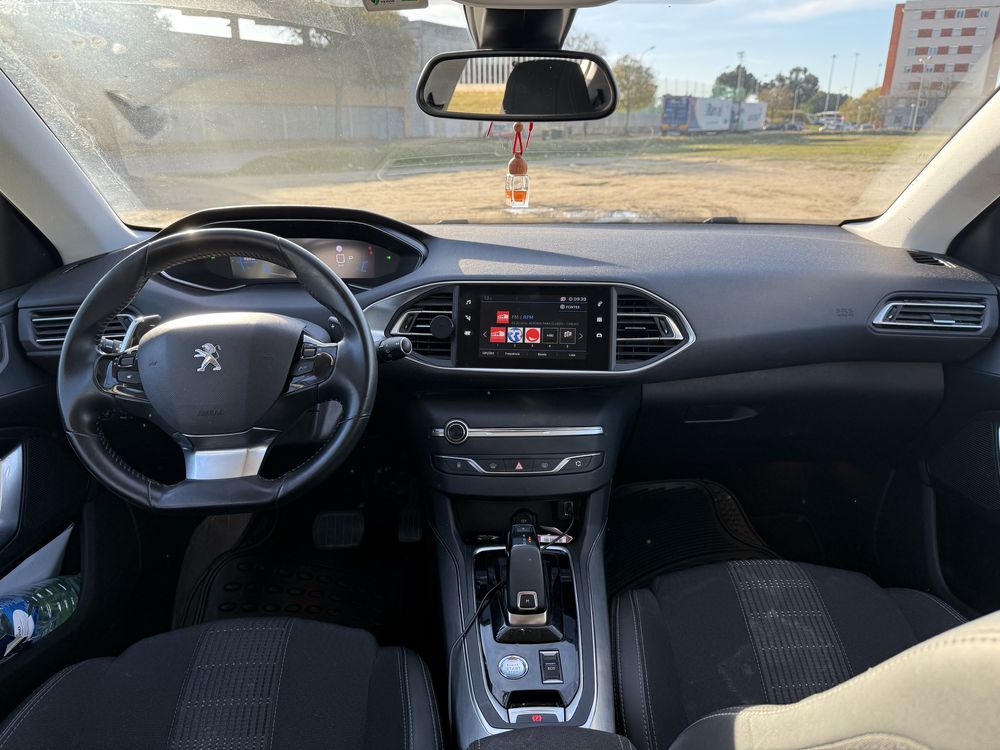 Peugeot 308 Allure 1.2 cx auto 130cv