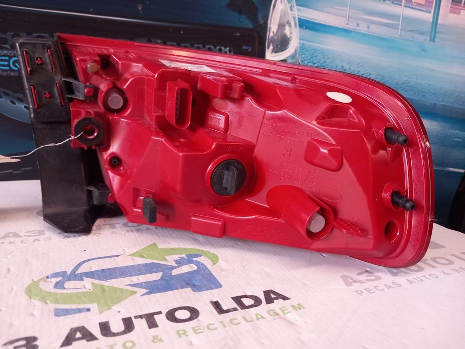 Farolim direito Audi A4