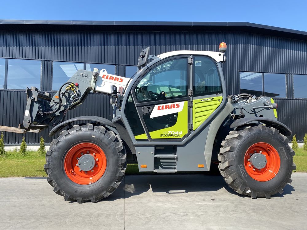 Ładowarka teleskopowa CLAAS SCORPION 7044 - 2015 rok z Niemiec