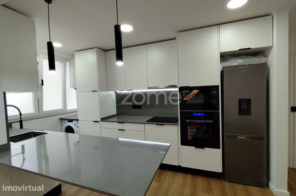 Apartamento T3 Totalmente Renovado – Sesimbra (Santiago)