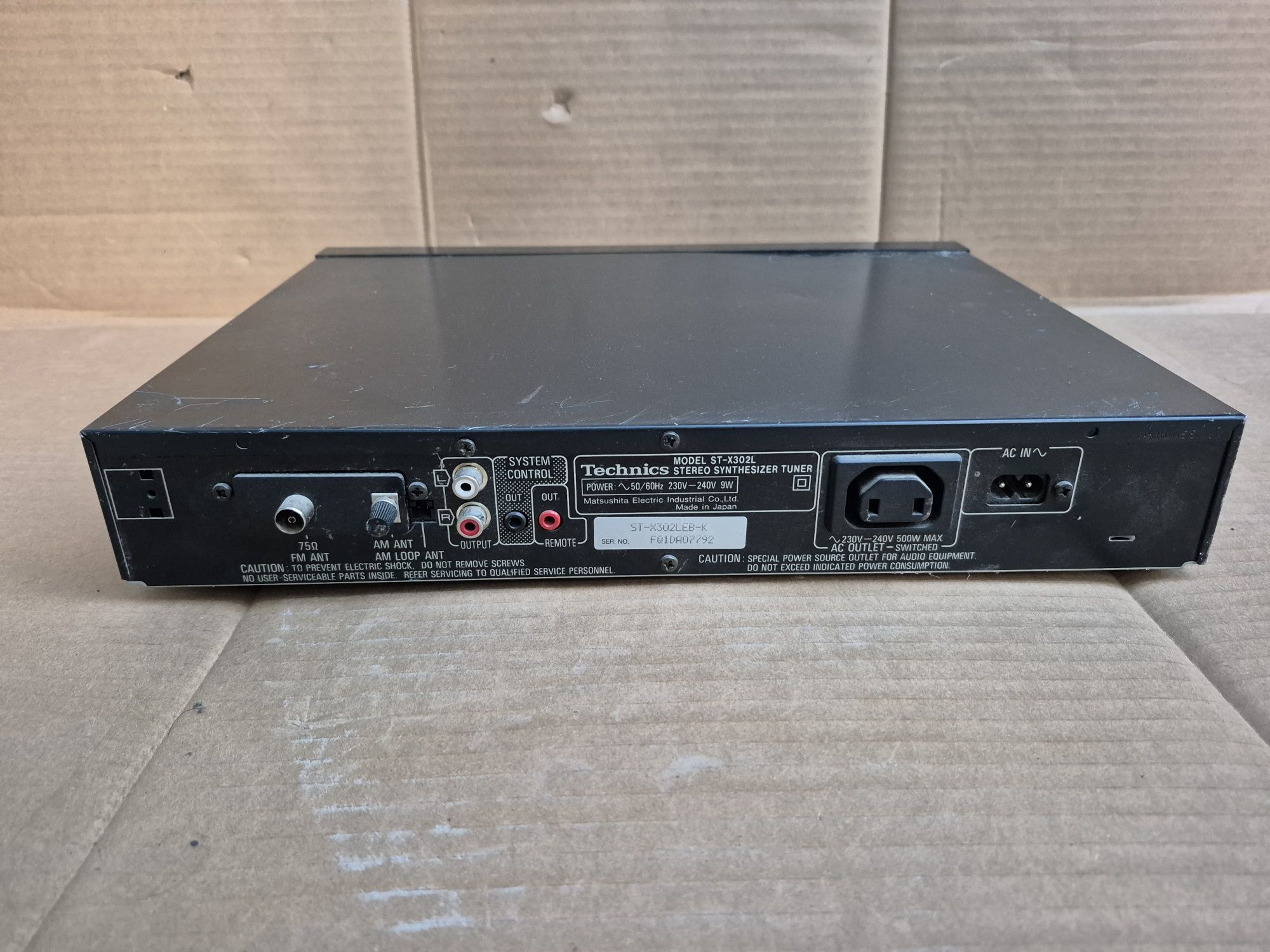 Technics Stereo Synthesizer Tuner ST-X302L