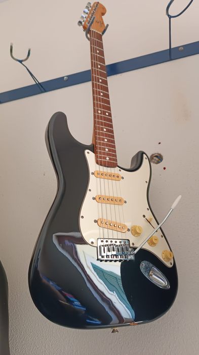 Rara Fender Squier Stratocaster Made USA 89 – Vintage e Colecionavel