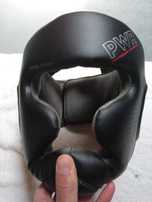 Material Boxe, Capacete; Plastrons.