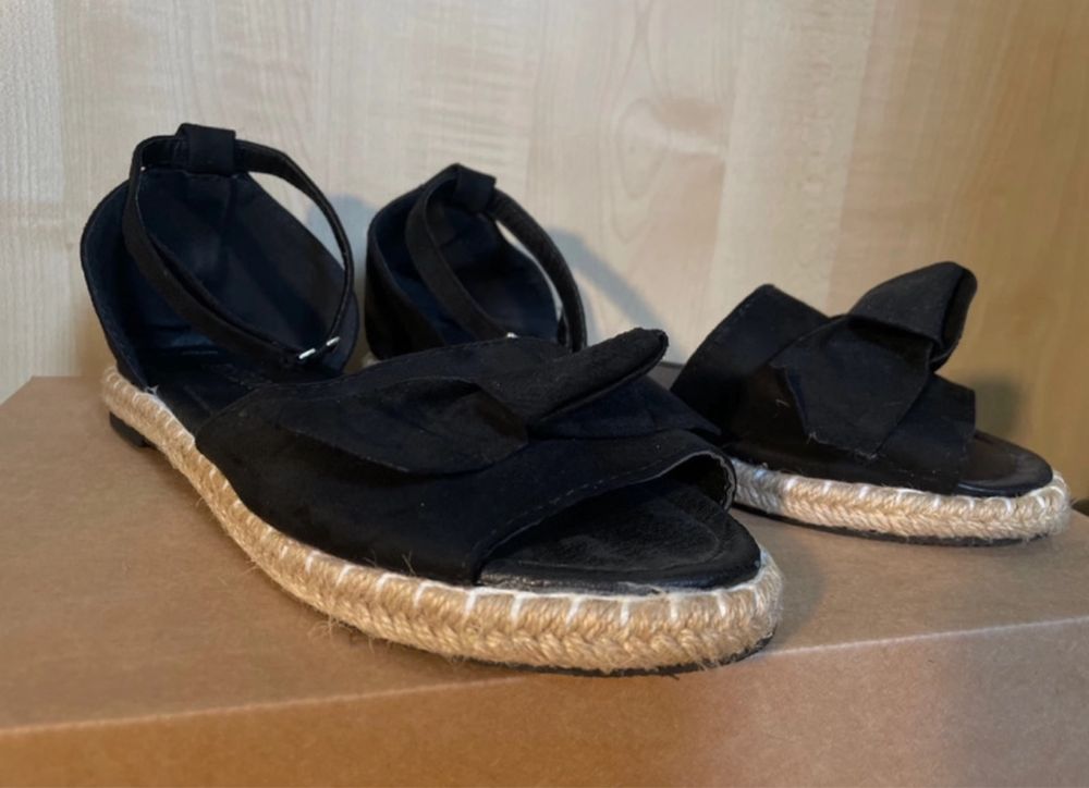 Czarne sandały Fashion