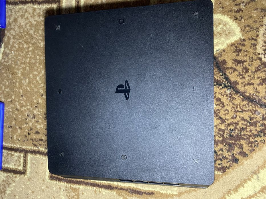 Плейстейшен 4 1т