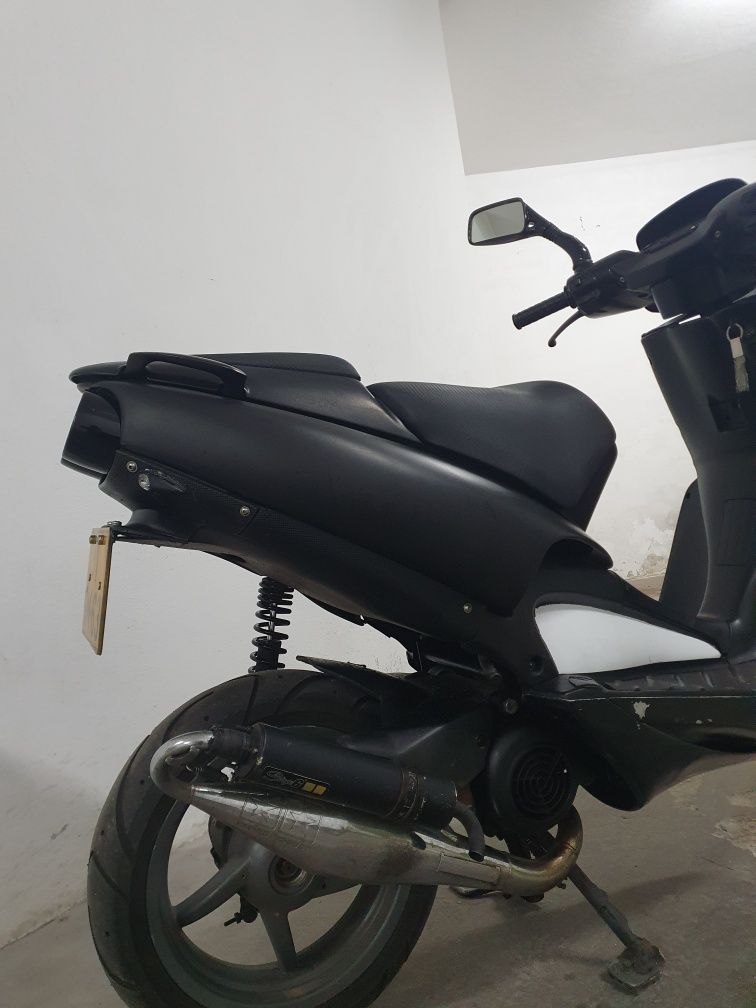 Aprilia sr 70(ler descrição)