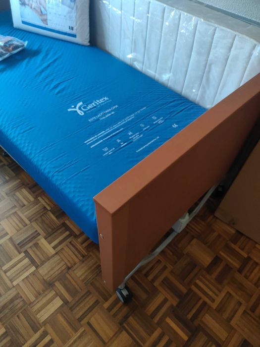 Cama Articulada Elétrica+Colchão anti-Escaras+Mesa NOVO Garantia