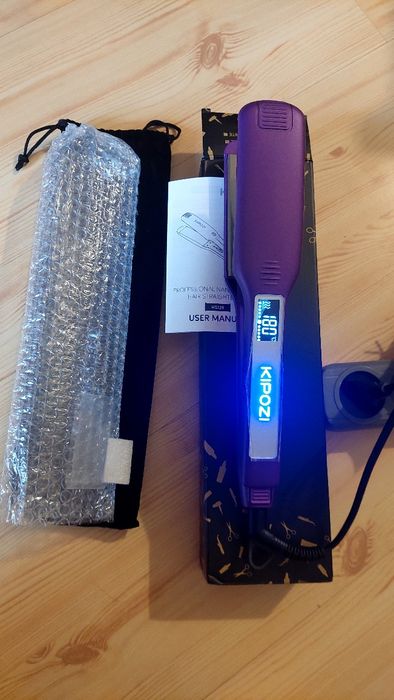 KIPOZI.NOWA.Profesjonalna tytanową prostownica do włosów