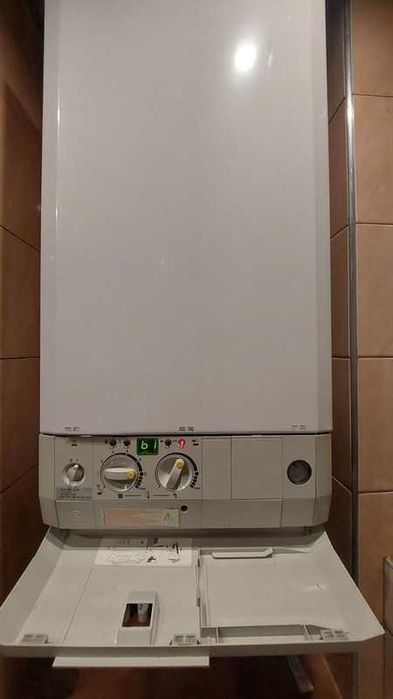 Kocioł gazowy dwufunkcyjny (CO + CWU) Junkers Eurostar ZWE 24-4MFK