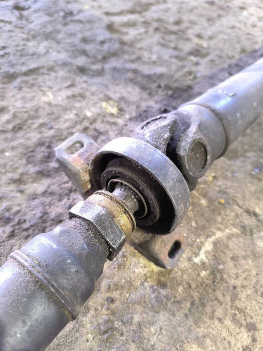 Карданний вал Mercedes-Benz W124 2.5D АКПП