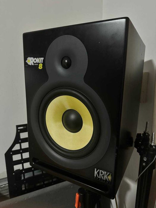 KRK Rokit 8 (в дерев'яному корпусі)