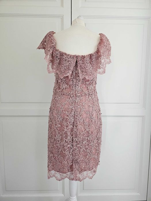 Elegancka sukienka hiszpanka koronkowa Reserve r. 42