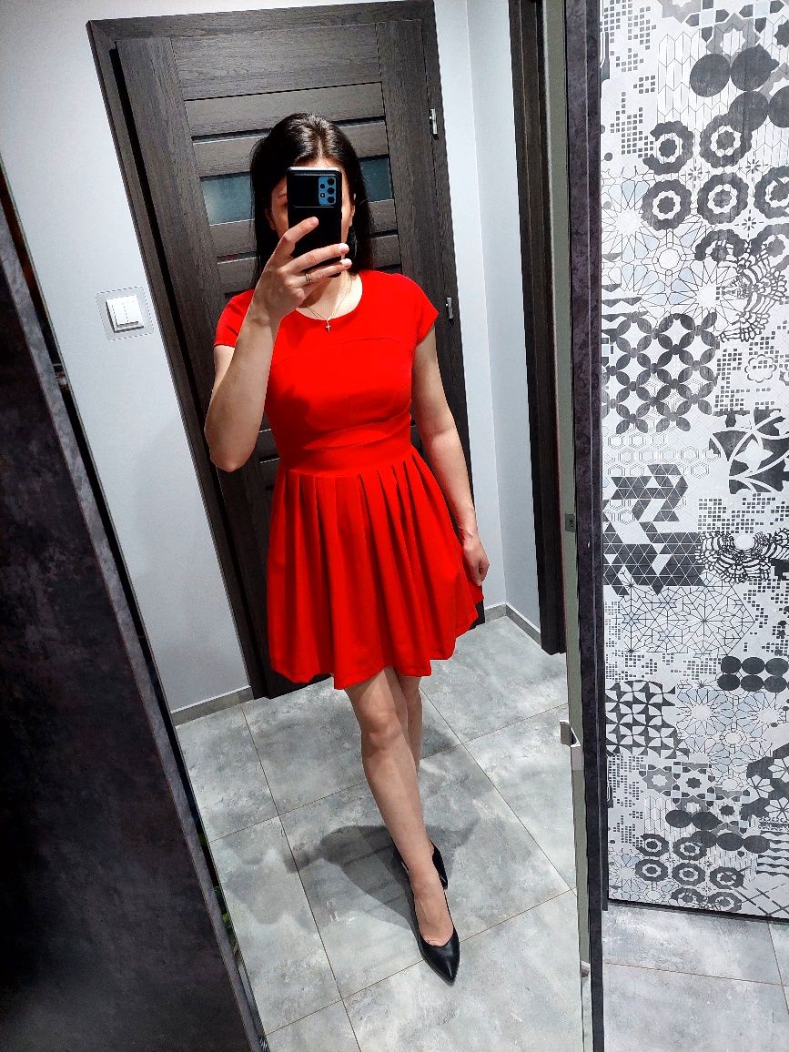 Sukienka 38 czerwona
