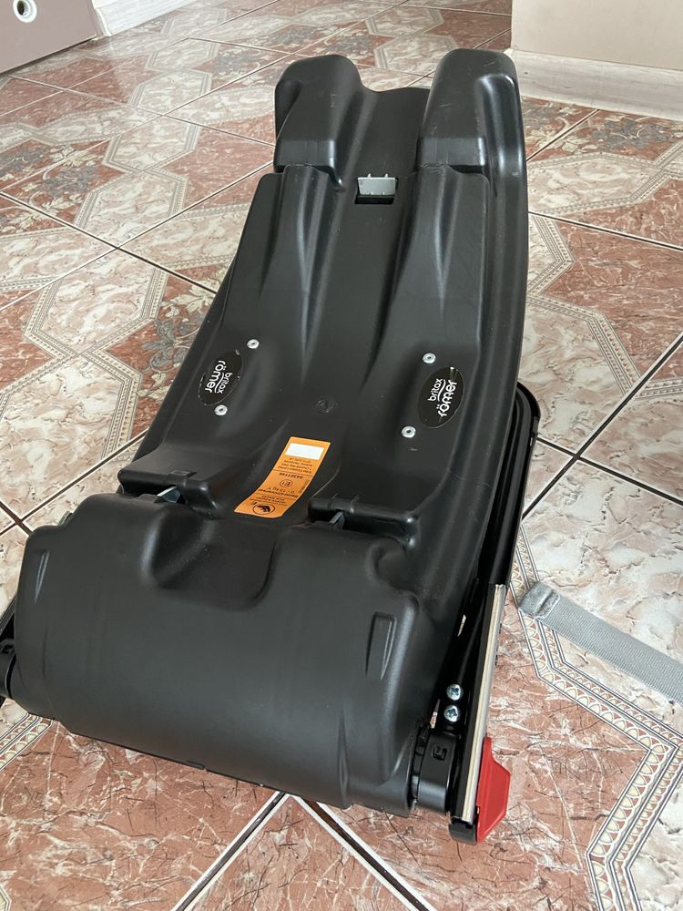 Fotelik samochodowy/ nosiedelki britax do 13kg plus isofix