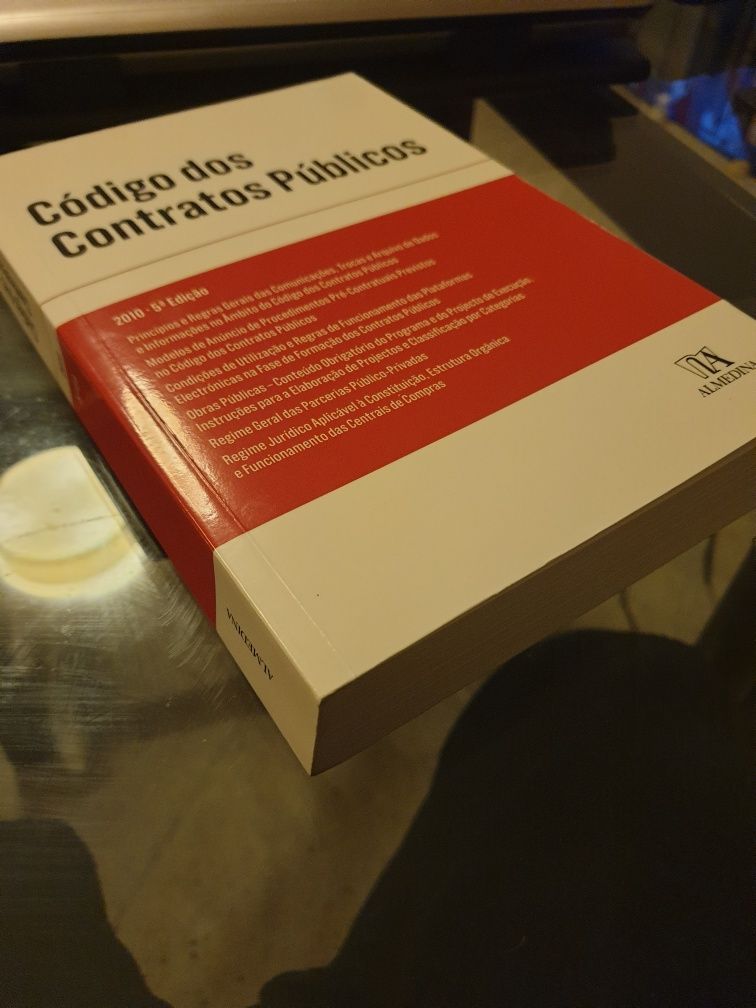 Livro Código dos Contratos Públicos