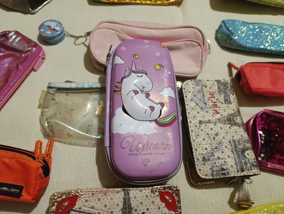 Пеналы для девочки, косметички, кошельки одним лотом