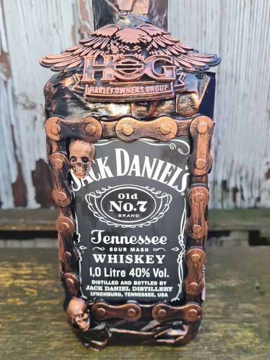 Lama z butelki Jacka Daniels