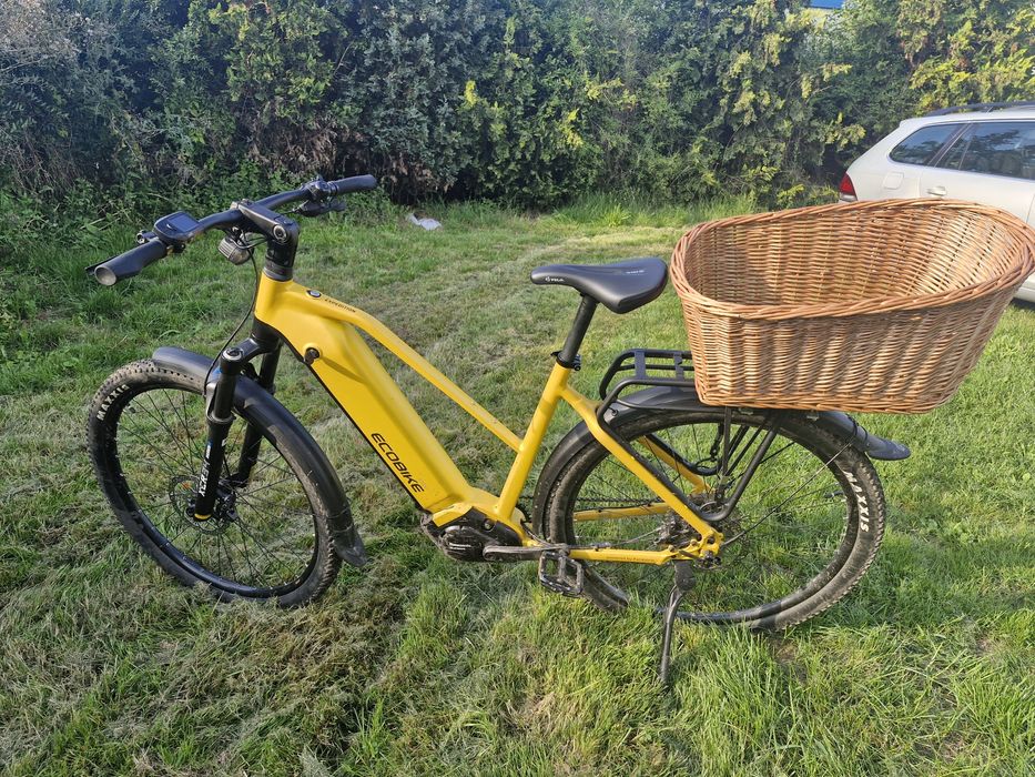 Wiklinowy koszyk rowerowy na bagażnik