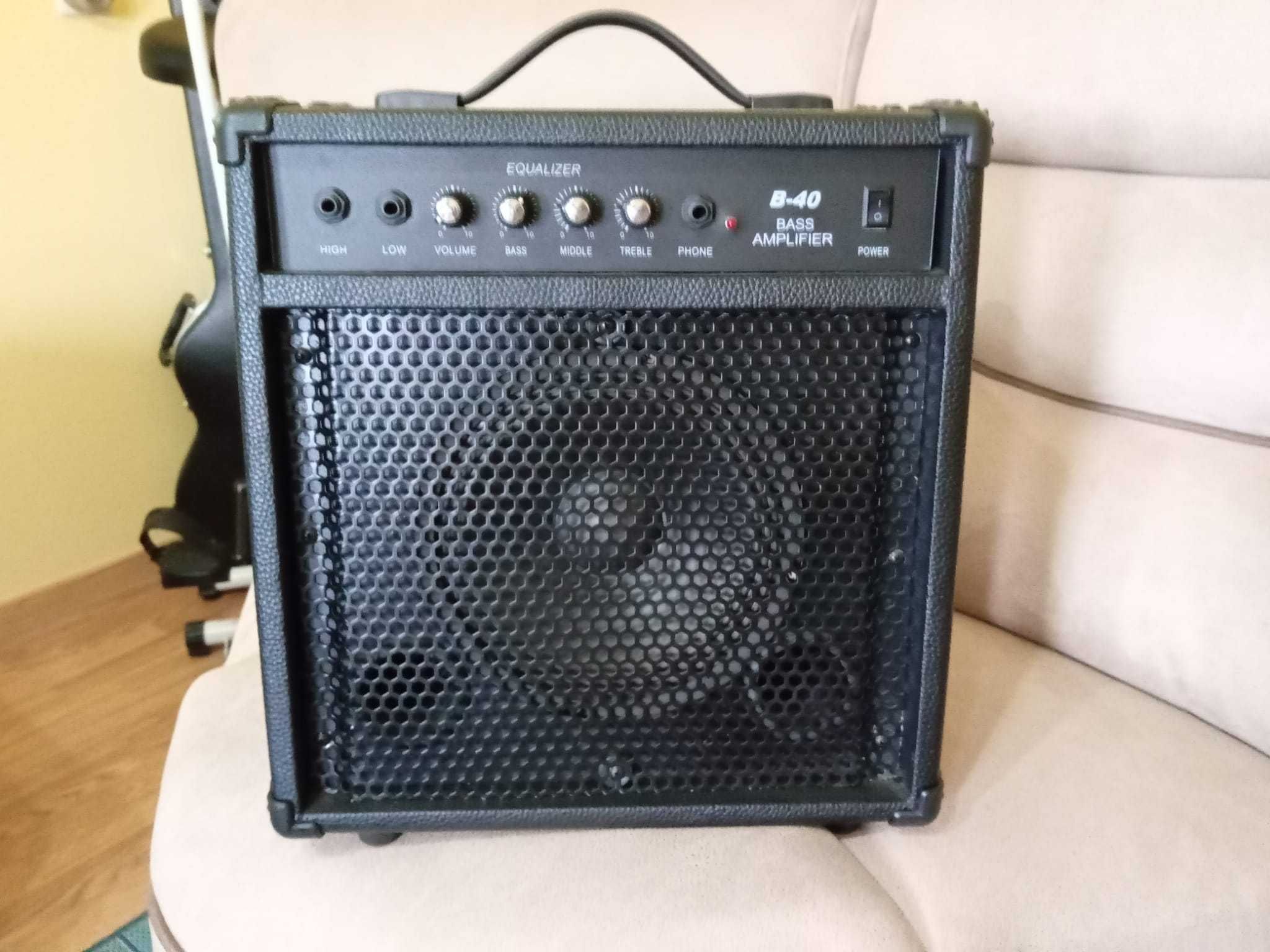 BASS AMPLIFICADOR B-40 com equalizador