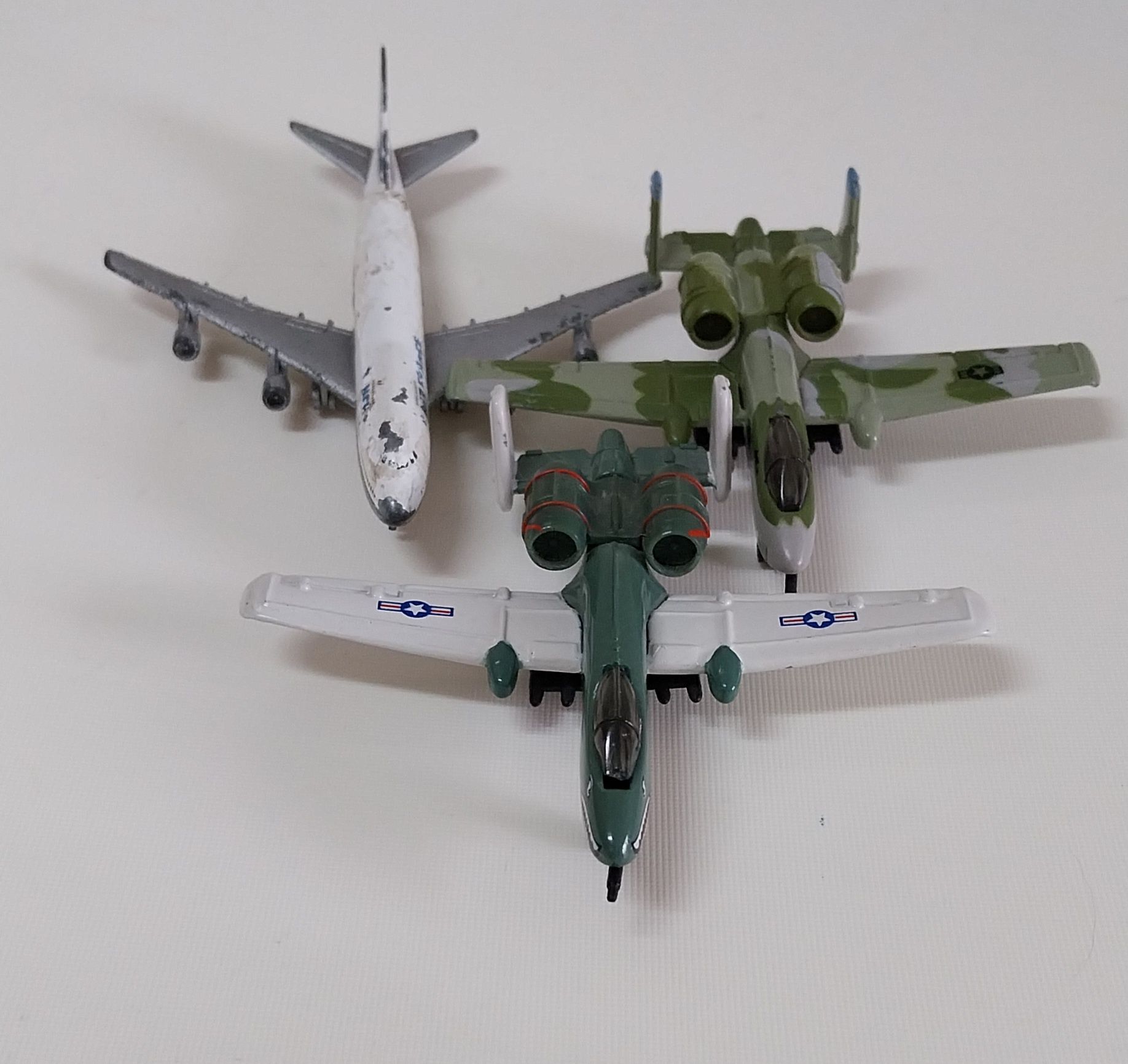 Lote de 3 miniaturas de aviões Matchbox e Schabak